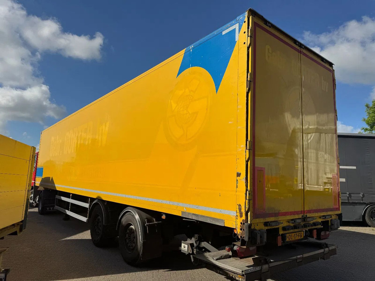 System Trailer TFSH 18 TRPLY - 2 AXLE SAF + STEE - Semirremolque caja cerrada: foto 4 System Trailer TFSH 18 TRPLY - 2 AXLE SAF + STEE - Semirremolque caja cerrada: foto 4