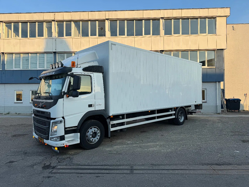 Volvo FM 330 4X2 EURO 6 DHOLLANDIA CLOSED BOX - Camión caja cerrada: foto 1 Volvo FM 330 4X2 EURO 6 DHOLLANDIA CLOSED BOX - Camión caja cerrada: foto 1