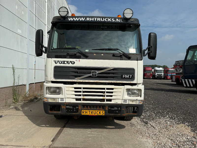 Volvo FM 7.290 4X2 - EURO 2 + MANUAL GEARBOX - Camión caja abierta: foto 2 Volvo FM 7.290 4X2 - EURO 2 + MANUAL GEARBOX - Camión caja abierta: foto 2