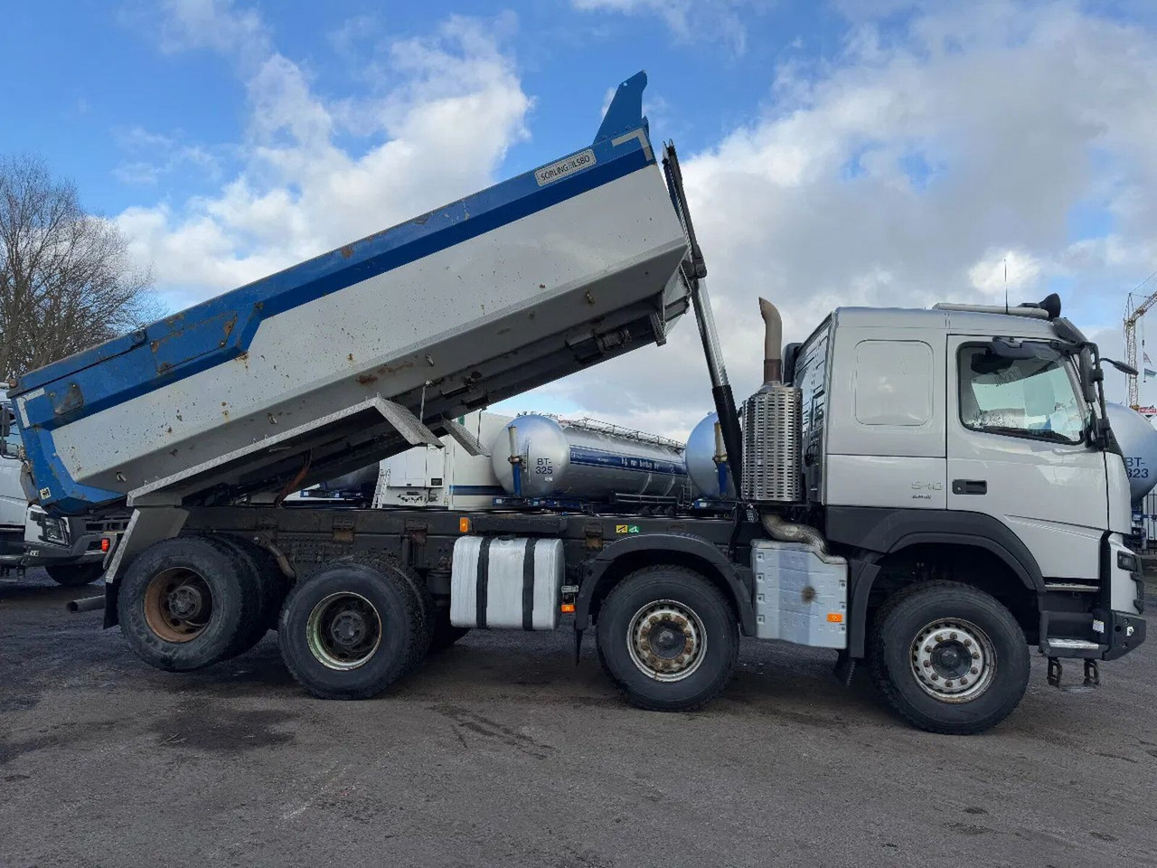 Volvo FMX 540 8X4 - EURO 6 + KIPPER + LIFTING AXLE Volvo FMX 540 8X4 - EURO 6 + KIPPER + LIFTING AXLE - Camión volquete: foto 3 Volvo FMX 540 8X4 - EURO 6 + KIPPER + LIFTING AXLE Volvo FMX 540 8X4 - EURO 6 + KIPPER + LIFTING AXLE - Camión volquete: foto 3