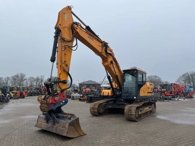 HYUNDAI HX 220L - Excavadora de cadenas: foto 5 HYUNDAI HX 220L - Excavadora de cadenas: foto 5