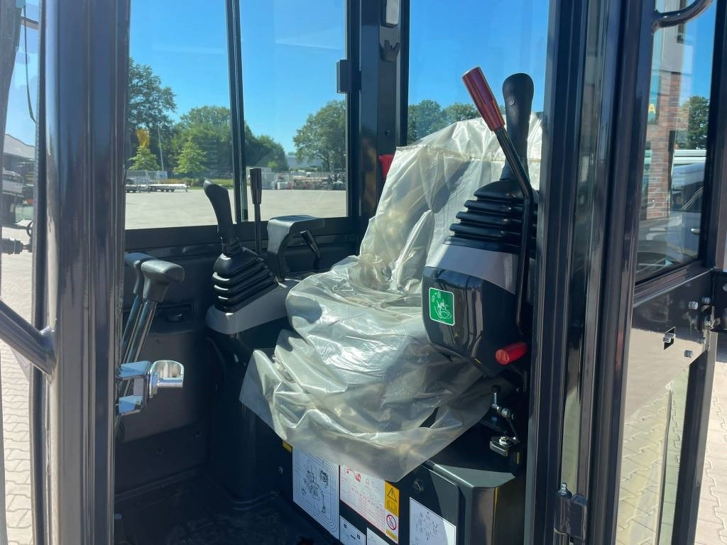 KOMATSU PC16 - Miniexcavadora: foto 5 KOMATSU PC16 - Miniexcavadora: foto 5