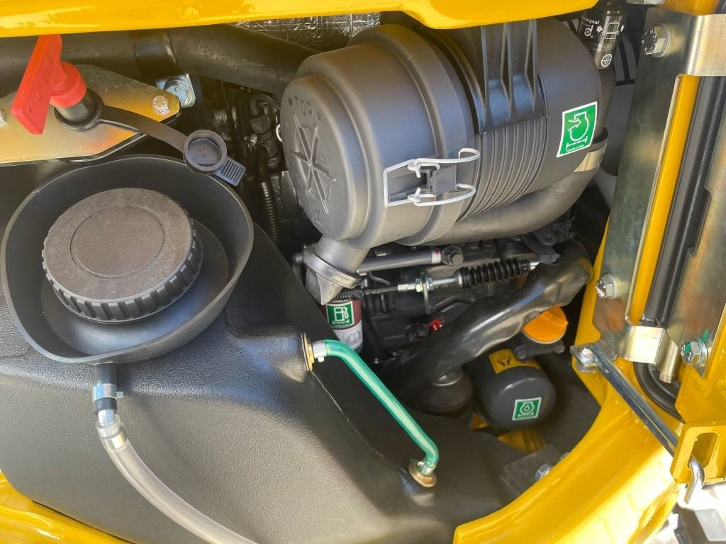 KOMATSU PC16 - Miniexcavadora: foto 4 KOMATSU PC16 - Miniexcavadora: foto 4