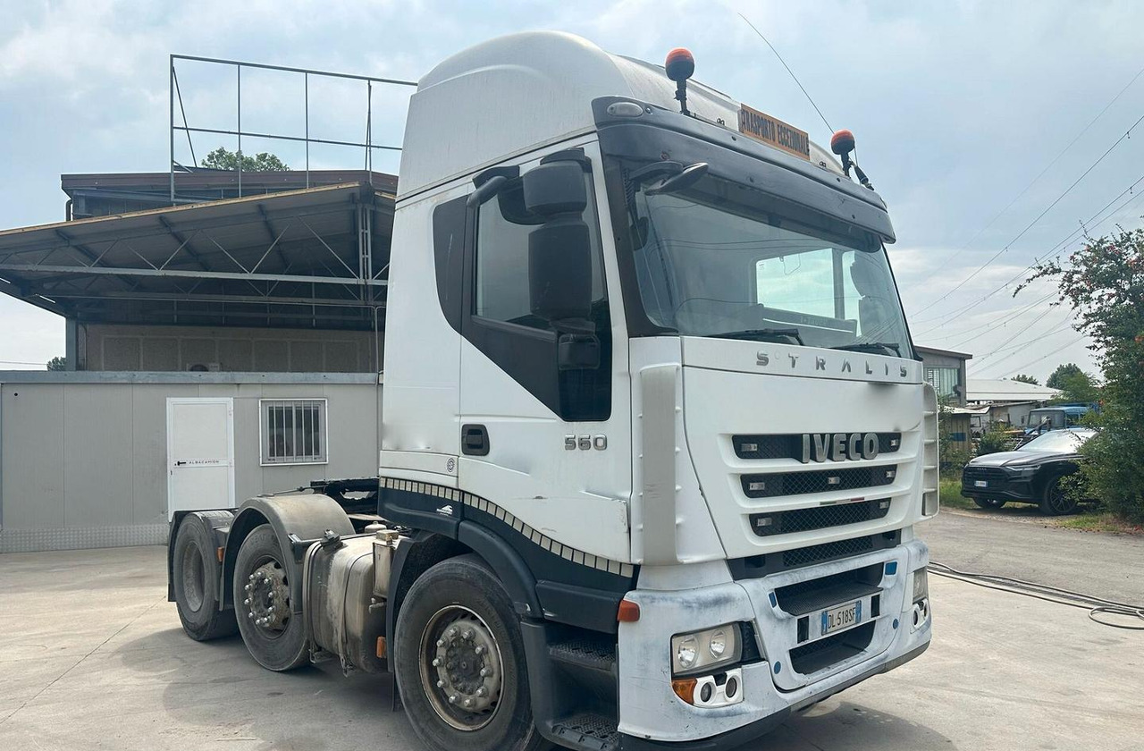 Trattore stradale Stralis 6x2 eccezionale - Cabeza tractora: foto 1 Trattore stradale Stralis 6x2 eccezionale - Cabeza tractora: foto 1