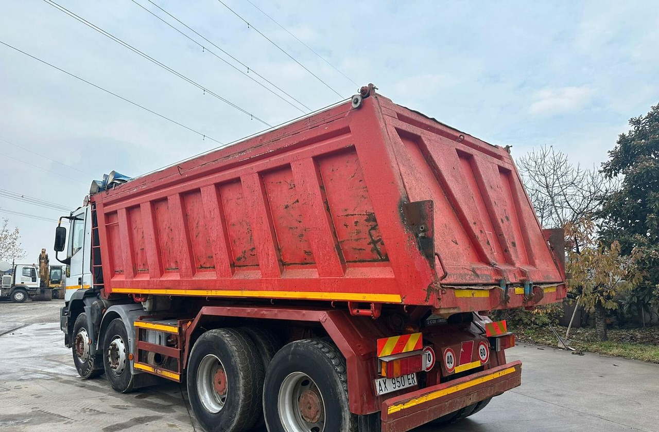 Iveco Eurotrakker 410 42 4 assi - Camión volquete: foto 4 Iveco Eurotrakker 410 42 4 assi - Camión volquete: foto 4