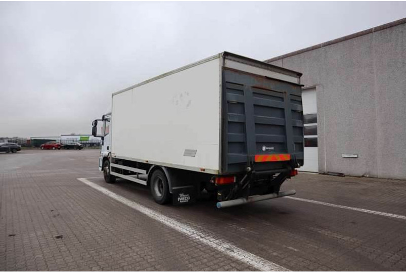 Iveco Eurocargo 4X2 Kasse-lift Afhentning - Camión caja cerrada: foto 4 Iveco Eurocargo 4X2 Kasse-lift Afhentning - Camión caja cerrada: foto 4