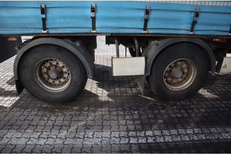 Semirremolque Krone 34 pl. Curtainsider/Planenauflieger/Gardintrailer: foto 6 Semirremolque Krone 34 pl. Curtainsider/Planenauflieger/Gardintrailer: foto 6