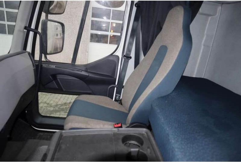 Camión caja cerrada Volvo FE 18.320 EURO 6: foto 11