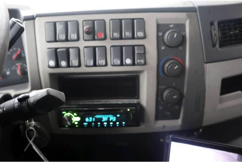 Camión caja cerrada Volvo FE 18.320 EURO 6: foto 13