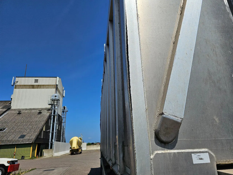 Semirremolque volquete Benalu Wide spread - Steelspring - 100m3 - ALU / ALU: foto 8 Semirremolque volquete Benalu Wide spread - Steelspring - 100m3 - ALU / ALU: foto 8