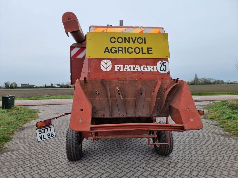 Cosechadora de granos Laverda 3500: foto 6 Cosechadora de granos Laverda 3500: foto 6