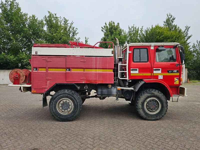 Renault M210 Arbois 3500L - Camión de bomberos: foto 4 Renault M210 Arbois 3500L - Camión de bomberos: foto 4