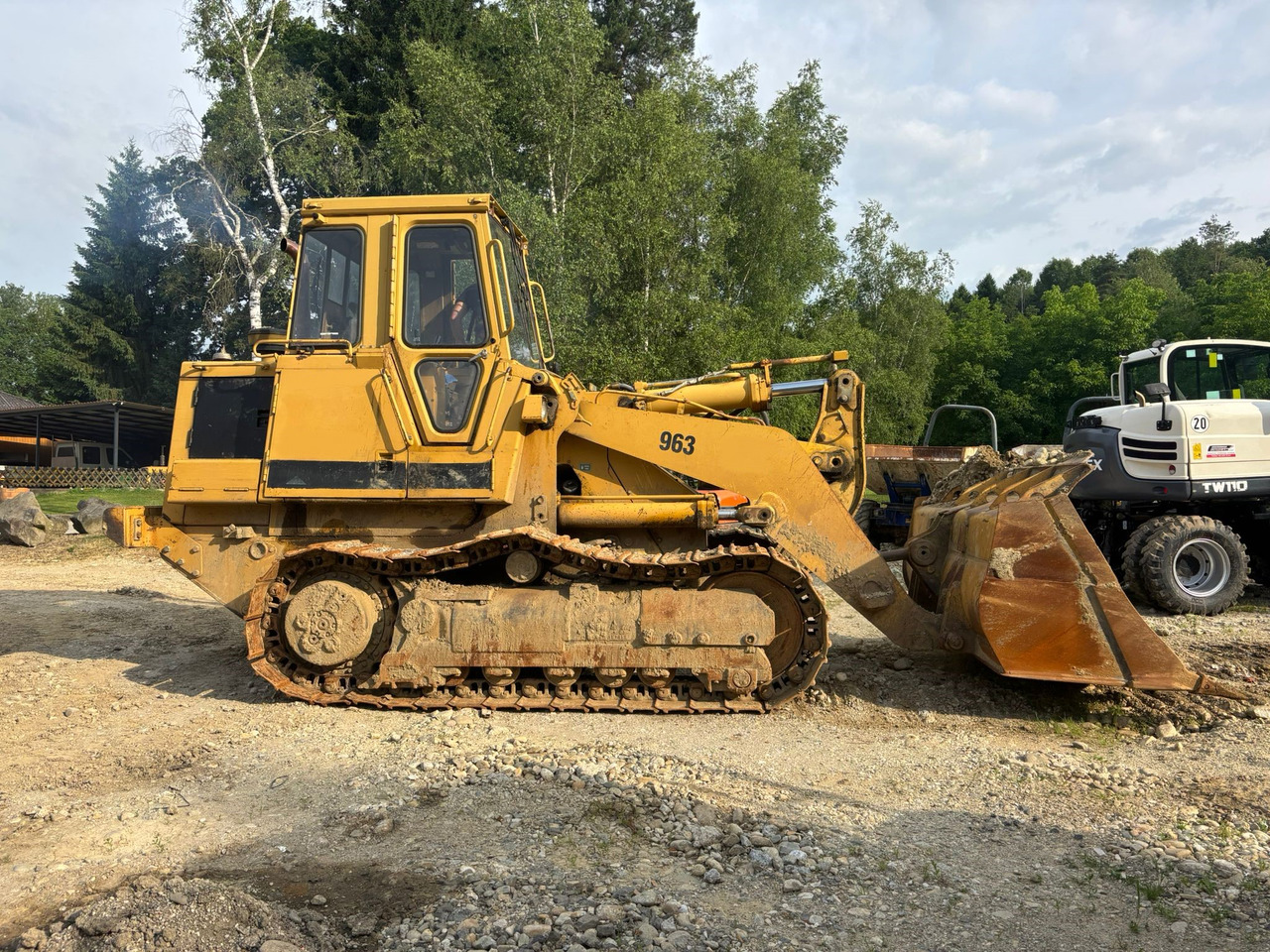 CATERPILLAR 963 - Bulldozer: foto 2 CATERPILLAR 963 - Bulldozer: foto 2