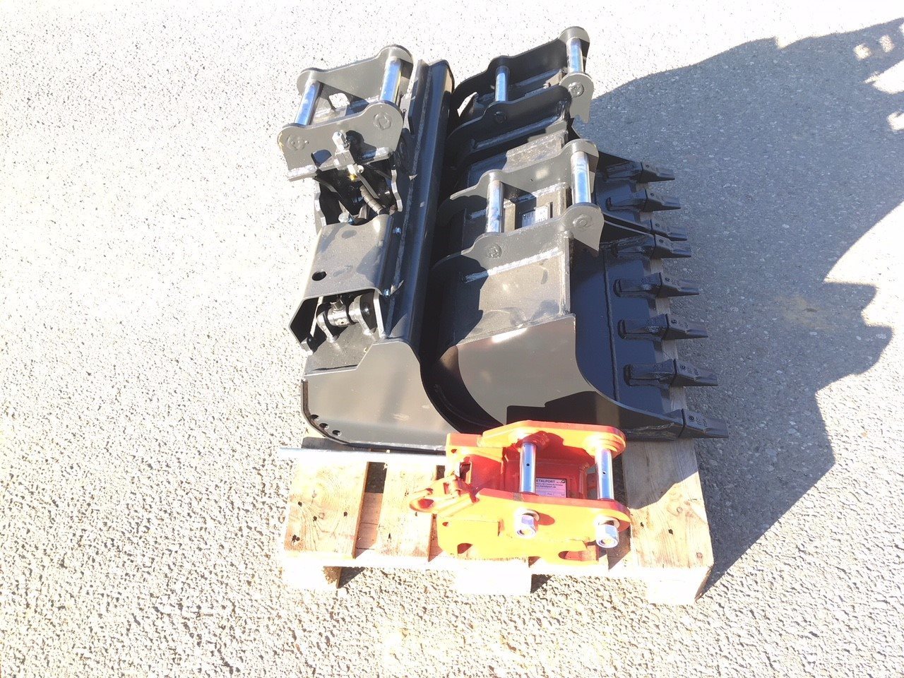 Geel-Martin Package of buckets - Cazo para Miniexcavadora: foto 4 Geel-Martin Package of buckets - Cazo para Miniexcavadora: foto 4