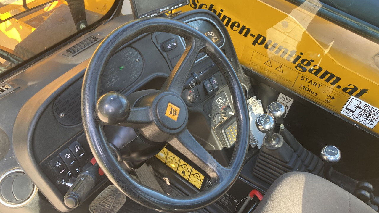 Manipulador telescópico JCB 535V125: foto 7