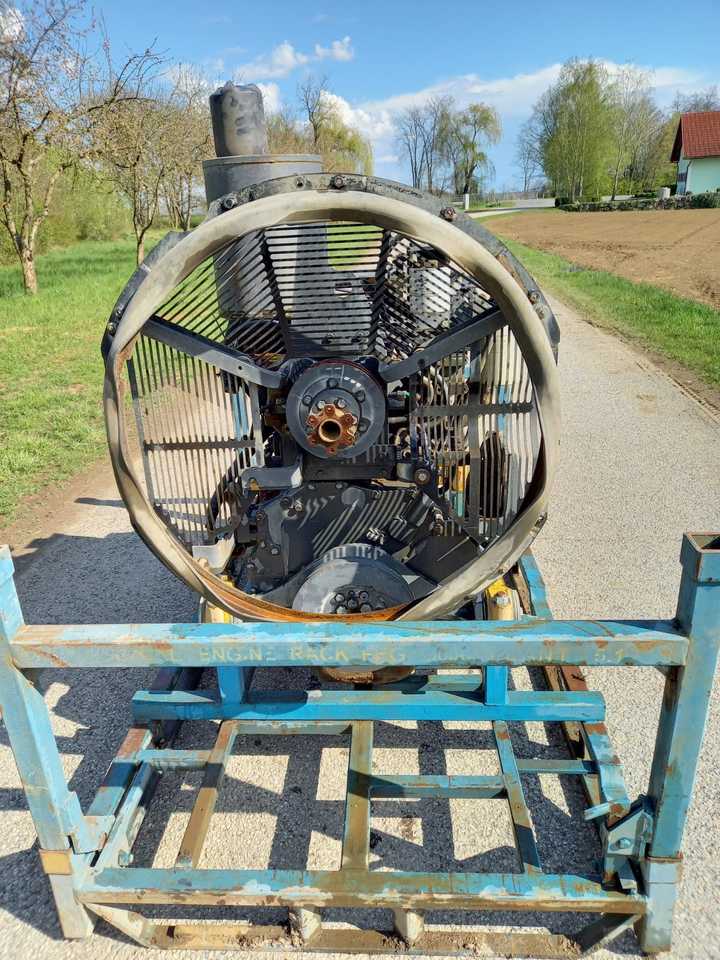 KOMATSU S6D125E-2 - Motor para Bulldozer: foto 2 KOMATSU S6D125E-2 - Motor para Bulldozer: foto 2