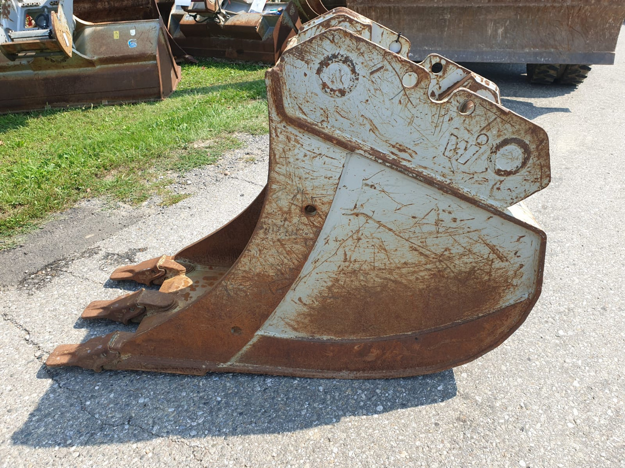 Winkelbauer Bucket 60 cm - Cazo para excavadora para Excavadora de cadenas: foto 1 Winkelbauer Bucket 60 cm - Cazo para excavadora para Excavadora de cadenas: foto 1