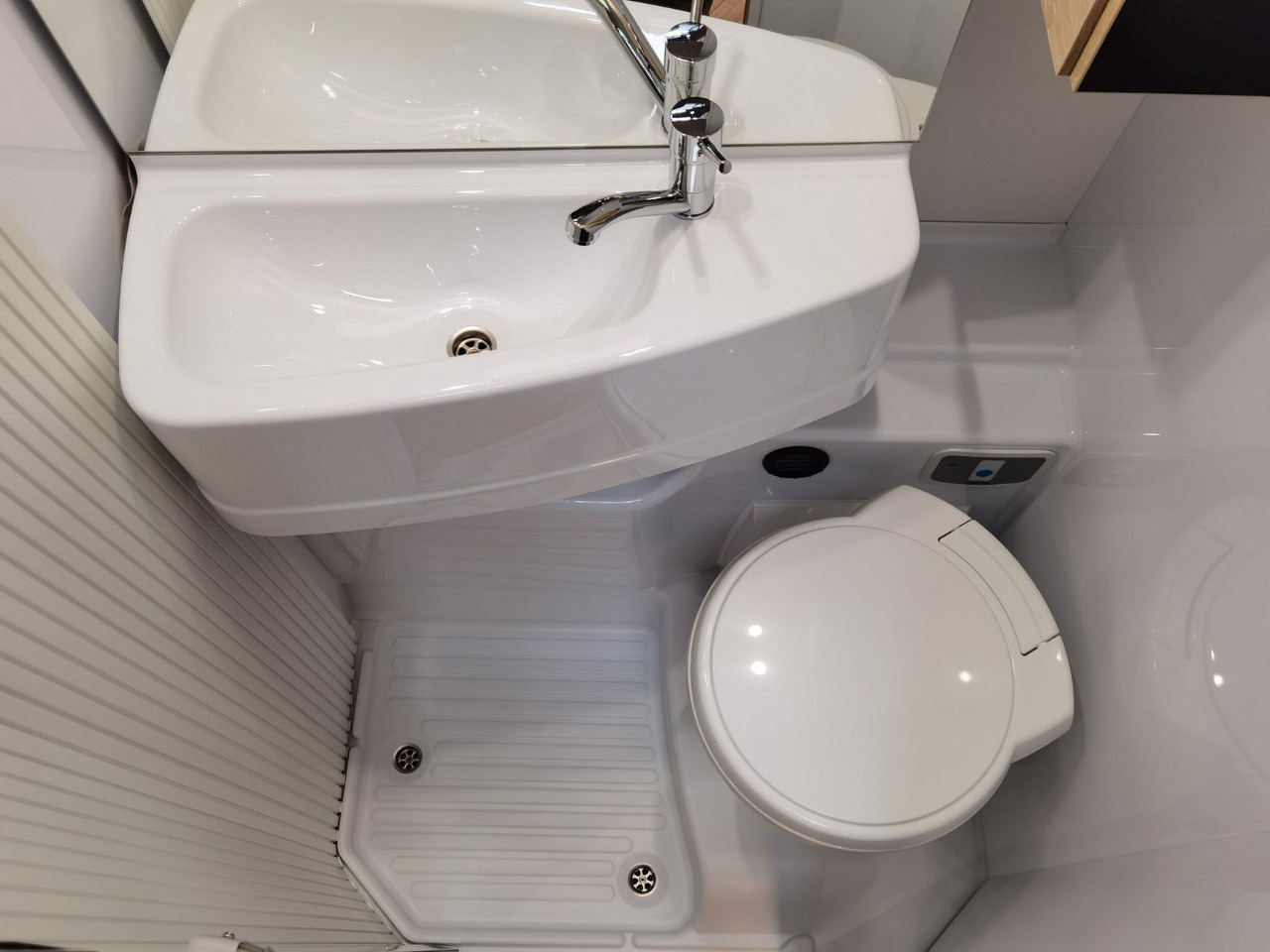 Autocaravana perfilada Chausson 627 TITANIUM /-2026- / 165PS - 8G. AUTOMATIK: foto 23 Autocaravana perfilada Chausson 627 TITANIUM /-2026- / 165PS - 8G. AUTOMATIK: foto 23