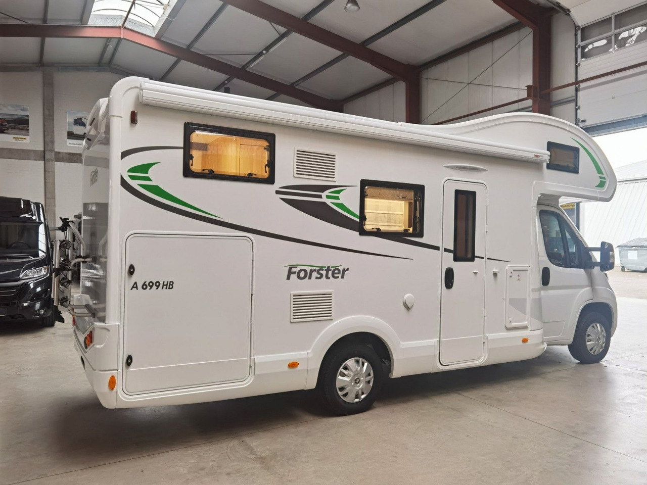 Forster A 699 HB /140PS / ZUBEHÖR - PAKET / 6x SITZP. - Autocaravana capuchina: foto 4 Forster A 699 HB /140PS / ZUBEHÖR - PAKET / 6x SITZP. - Autocaravana capuchina: foto 4