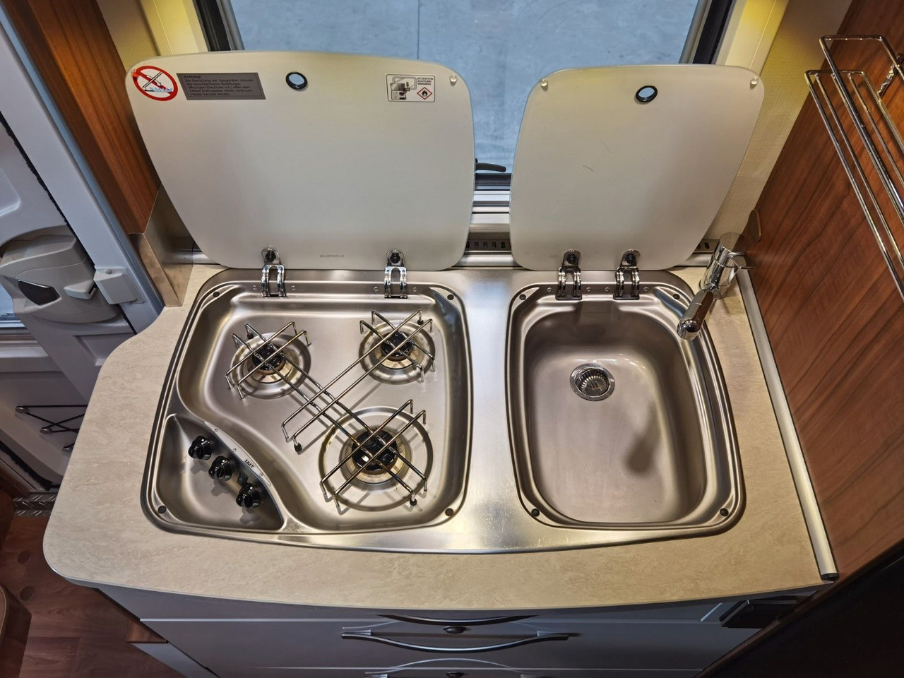 Autocaravana perfilada HYMER / ERIBA / HYMERCAR EXSIS T 588 / SAT / AHK / NAVI / EINZELBETTEN: foto 17