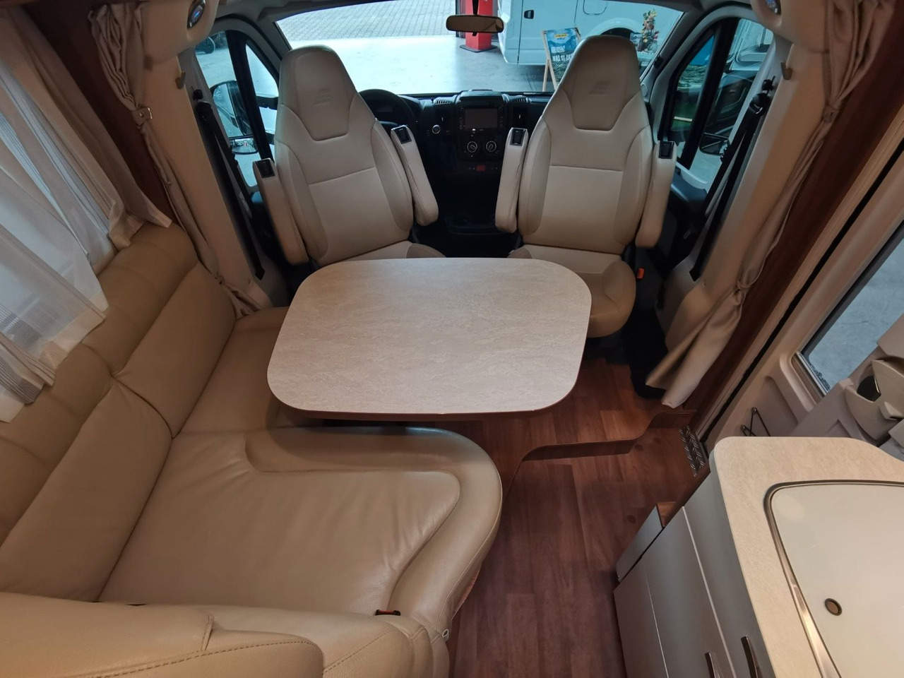 Autocaravana perfilada HYMER / ERIBA / HYMERCAR EXSIS T 588 / SAT / AHK / NAVI / EINZELBETTEN: foto 13