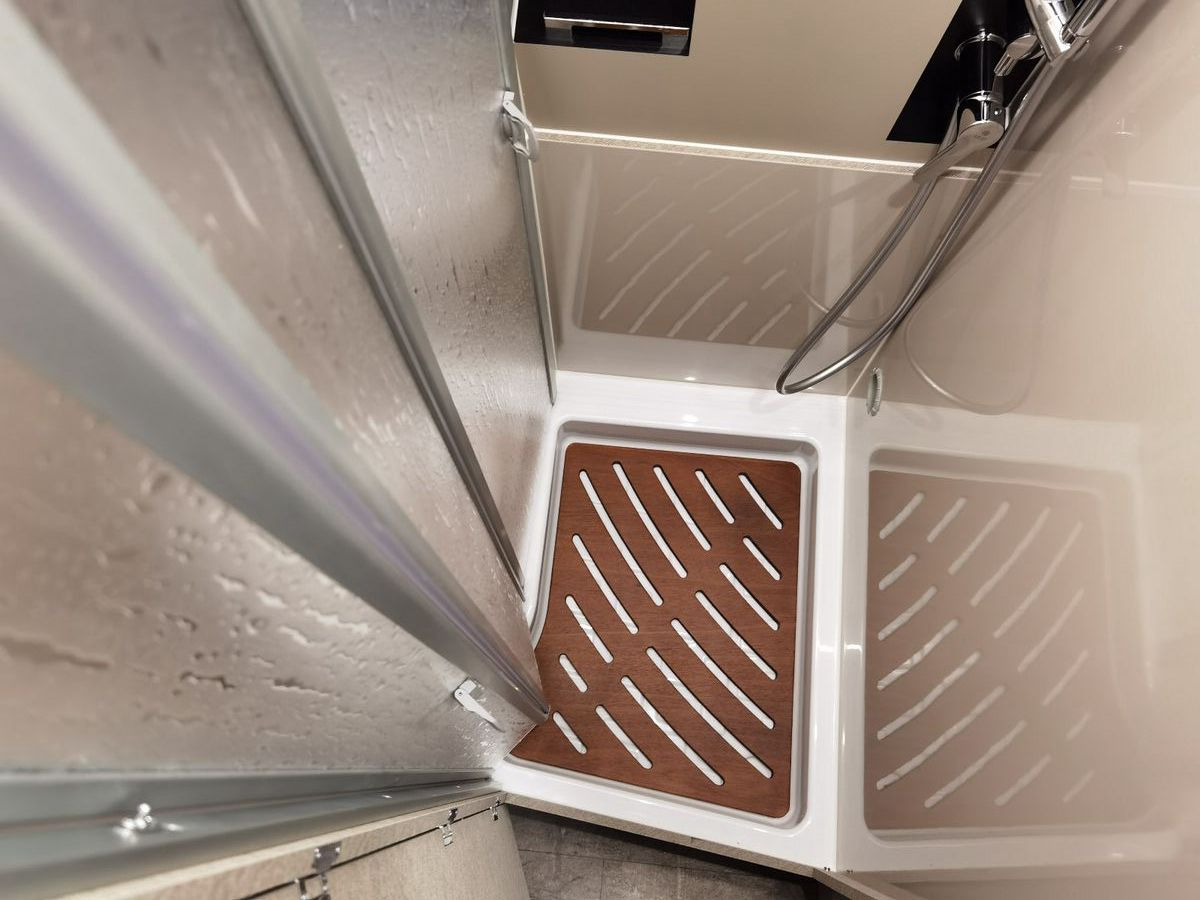 Cámper Karmann DAVIS 590 LIFESTYLE / 140PS / SKY-ROOF & ALU: foto 18 Cámper Karmann DAVIS 590 LIFESTYLE / 140PS / SKY-ROOF & ALU: foto 18