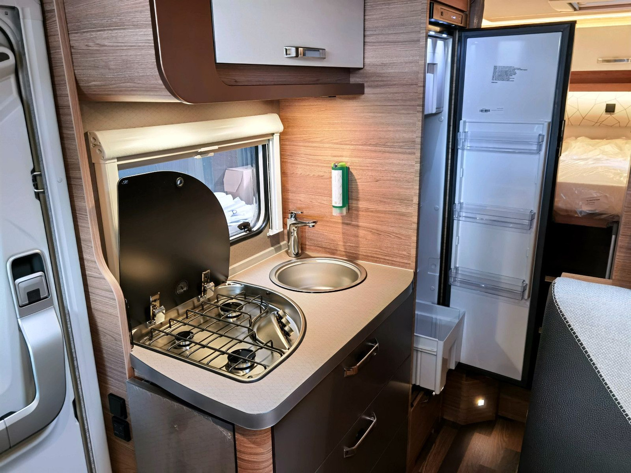 Leasing de  Weinsberg CARACOMPACT 600 MEG EDITION PEPPER / MODELL 2025 Weinsberg CARACOMPACT 600 MEG EDITION PEPPER / MODELL 2025: foto 18