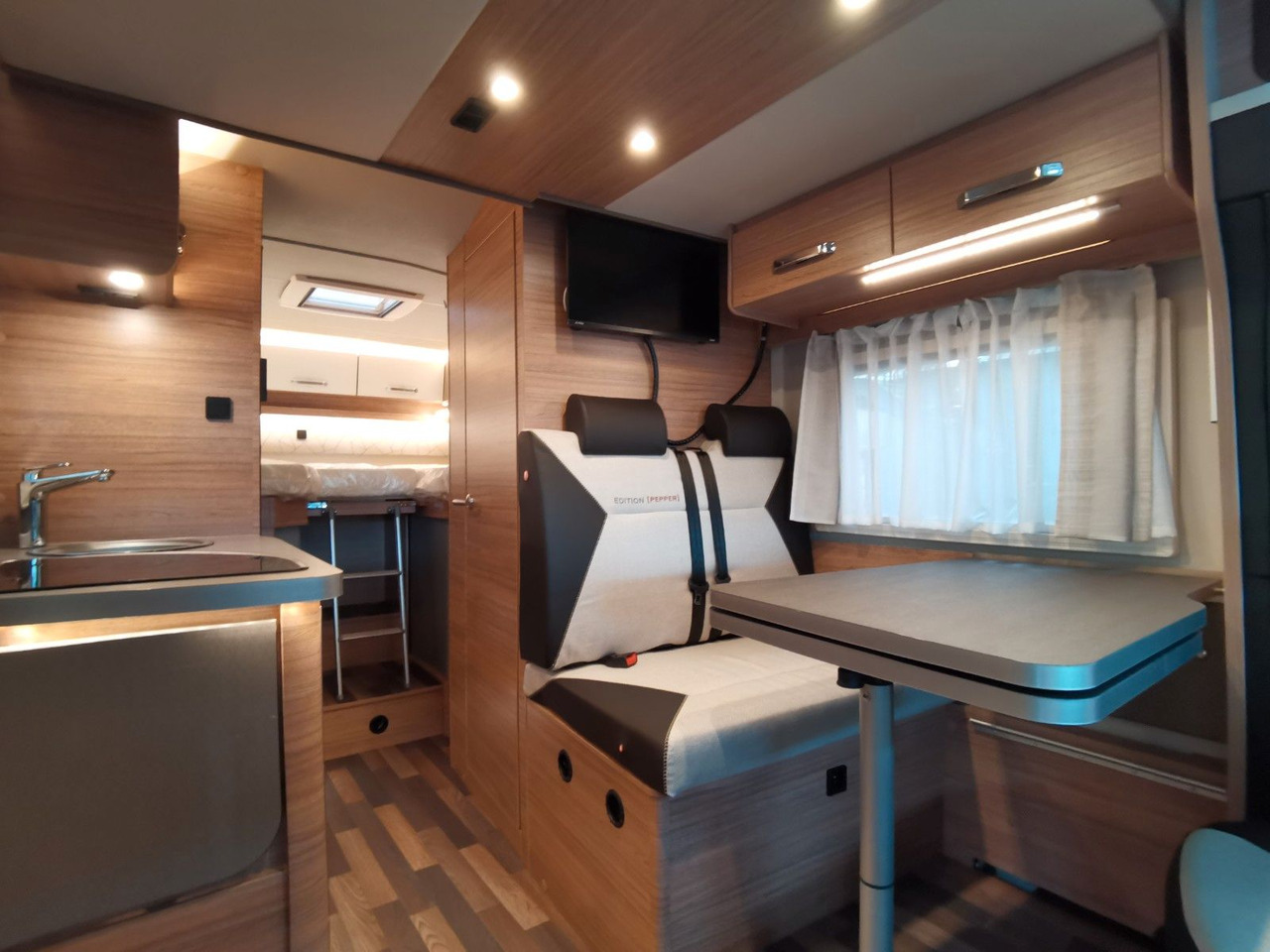 Leasing de  Weinsberg CARACOMPACT SUITE 640 MEG PEPPER / 170PS-DSG / H Weinsberg CARACOMPACT SUITE 640 MEG PEPPER / 170PS-DSG / H: foto 14