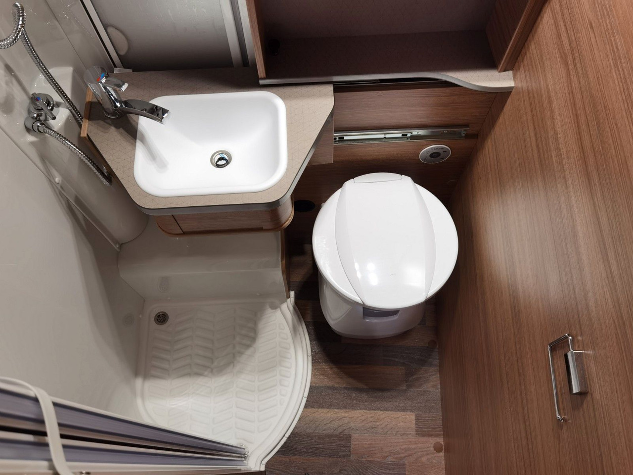 Leasing de  Weinsberg CARACOMPACT SUITE 640 MEG PEPPER / 170PS-DSG / H Weinsberg CARACOMPACT SUITE 640 MEG PEPPER / 170PS-DSG / H: foto 21