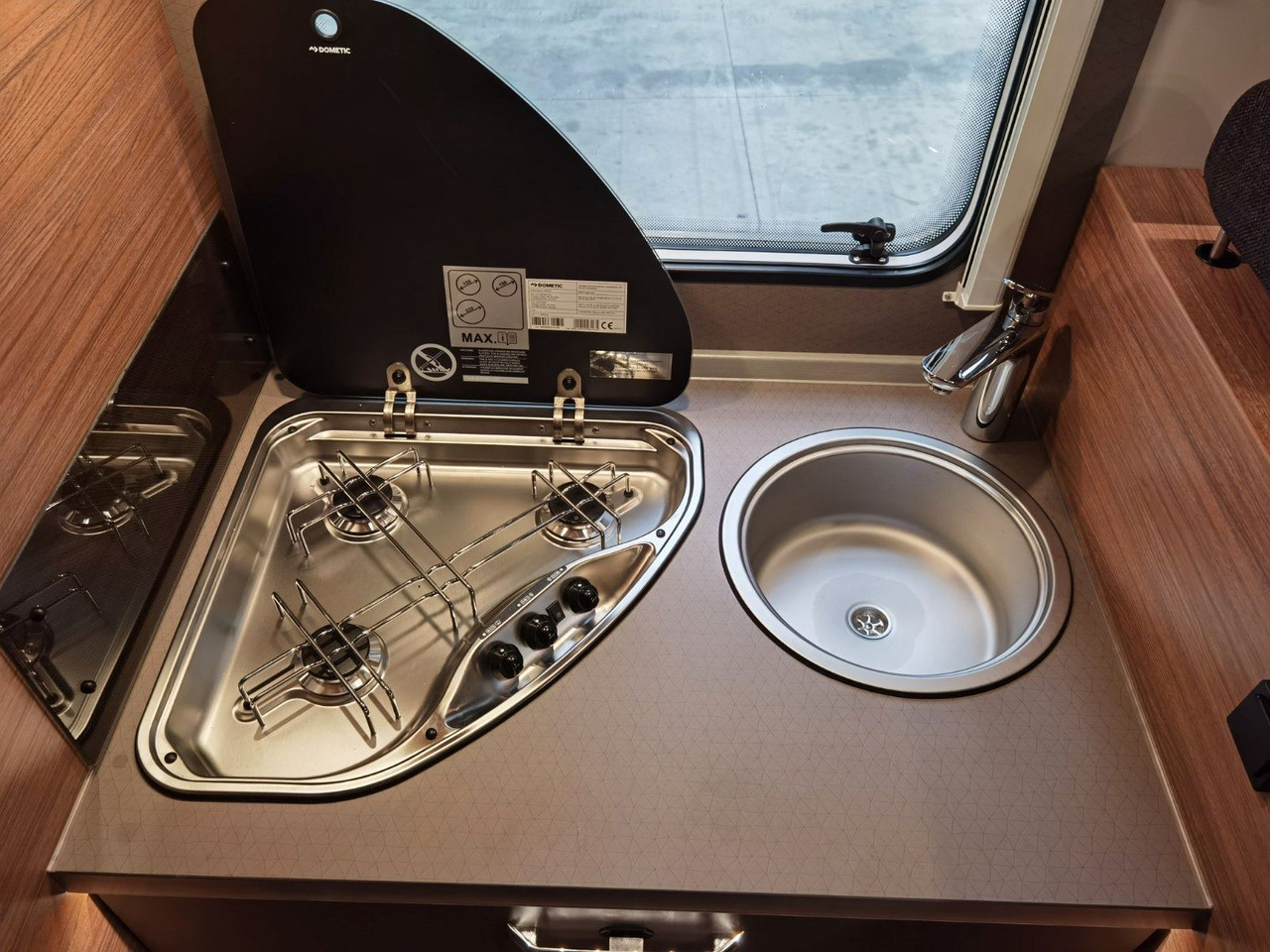 Autocaravana perfilada Weinsberg CARASUITE 650 MG / 140PS / HECKBETT & HUBBETT: foto 22 Autocaravana perfilada Weinsberg CARASUITE 650 MG / 140PS / HECKBETT & HUBBETT: foto 22