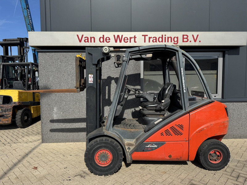 Linde H30D-02 Triplo 465 Freelift / Sideshift / VW Diesel 2014 - Carretilla elevadora diésel: foto 5 Linde H30D-02 Triplo 465 Freelift / Sideshift / VW Diesel 2014 - Carretilla elevadora diésel: foto 5