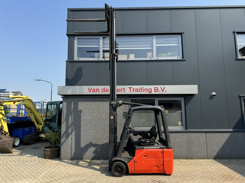 Linde Linde E16-01 Triplo 435 Freelift/Sideshift Elektrisch 2014 - Carretilla elevadora eléctrica: foto 3 Linde Linde E16-01 Triplo 435 Freelift/Sideshift Elektrisch 2014 - Carretilla elevadora eléctrica: foto 3