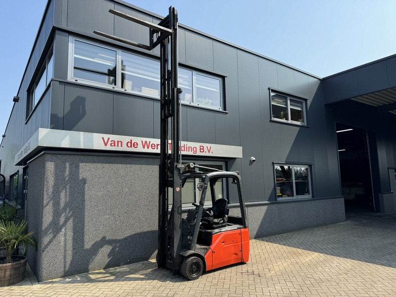 Linde Linde E16-01 Triplo 435 Freelift/Sideshift Elektrisch 2014 - Carretilla elevadora eléctrica: foto 4 Linde Linde E16-01 Triplo 435 Freelift/Sideshift Elektrisch 2014 - Carretilla elevadora eléctrica: foto 4