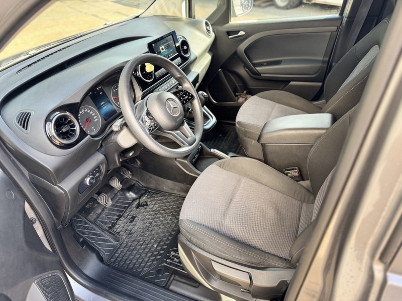 Furgoneta caja cerrada Mercedes-Benz Citan 110 CDI 95PK Diesel 2021 Airco / DAB + / Apple Carplay / Camera / LM Velgen / Cruise control / Navi Zeer Net!: foto 10 Furgoneta caja cerrada Mercedes-Benz Citan 110 CDI 95PK Diesel 2021 Airco / DAB + / Apple Carplay / Camera / LM Velgen / Cruise control / Navi Zeer Net!: foto 10