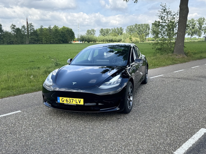 Tesla Model 3 - Coche: foto 3 Tesla Model 3 - Coche: foto 3