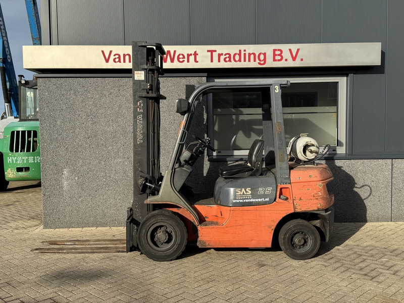 Carretilla elevadora de gas Toyota 42-7FGF25 duplo 400 3e / 4e Functie LPG 2001: foto 1