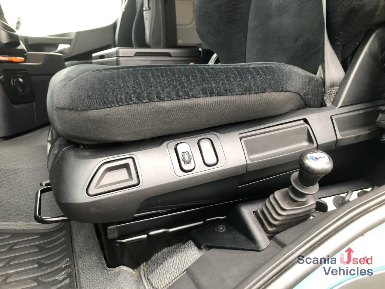 MERCEDES-BENZ Arocs 2648 / Komplettzug - Camión volquete: foto 4 MERCEDES-BENZ Arocs 2648 / Komplettzug - Camión volquete: foto 4