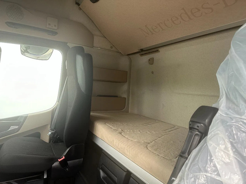 Cabeza tractora Mercedes-Benz Actros 1845 AIRCO / ADR: foto 12 Cabeza tractora Mercedes-Benz Actros 1845 AIRCO / ADR: foto 12