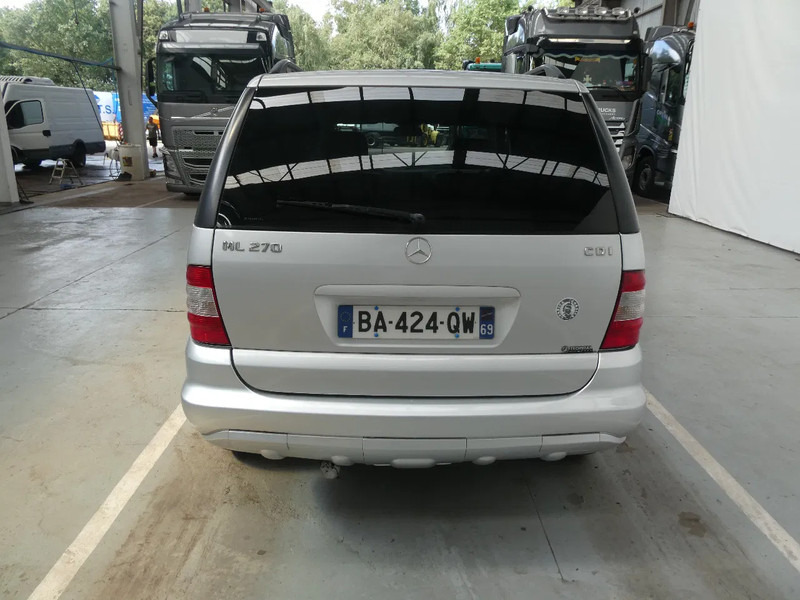 Mercedes-Benz M-Klasse ML 270 CDI 4x4 - SUV/ Todoterreno: foto 4 Mercedes-Benz M-Klasse ML 270 CDI 4x4 - SUV/ Todoterreno: foto 4