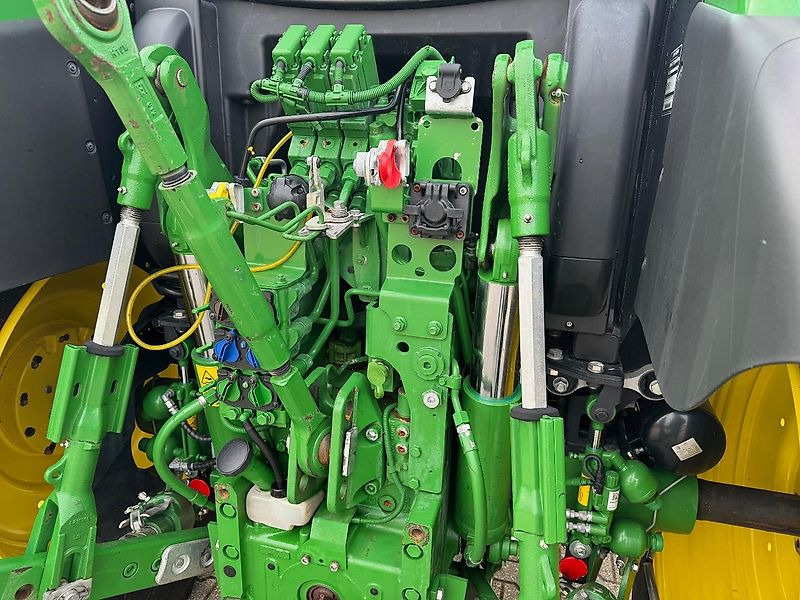 John Deere 6R110 AP 50KM COMMAND-PRO + VOORLADER G5-DISPLAY!!! - Tractor: foto 4 John Deere 6R110 AP 50KM COMMAND-PRO + VOORLADER G5-DISPLAY!!! - Tractor: foto 4