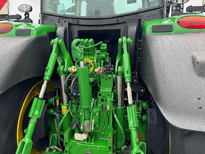 John Deere 6R250 AP 50KM COMMAND-PRO 2022 2030 UUR!!! - Tractor: foto 4 John Deere 6R250 AP 50KM COMMAND-PRO 2022 2030 UUR!!! - Tractor: foto 4