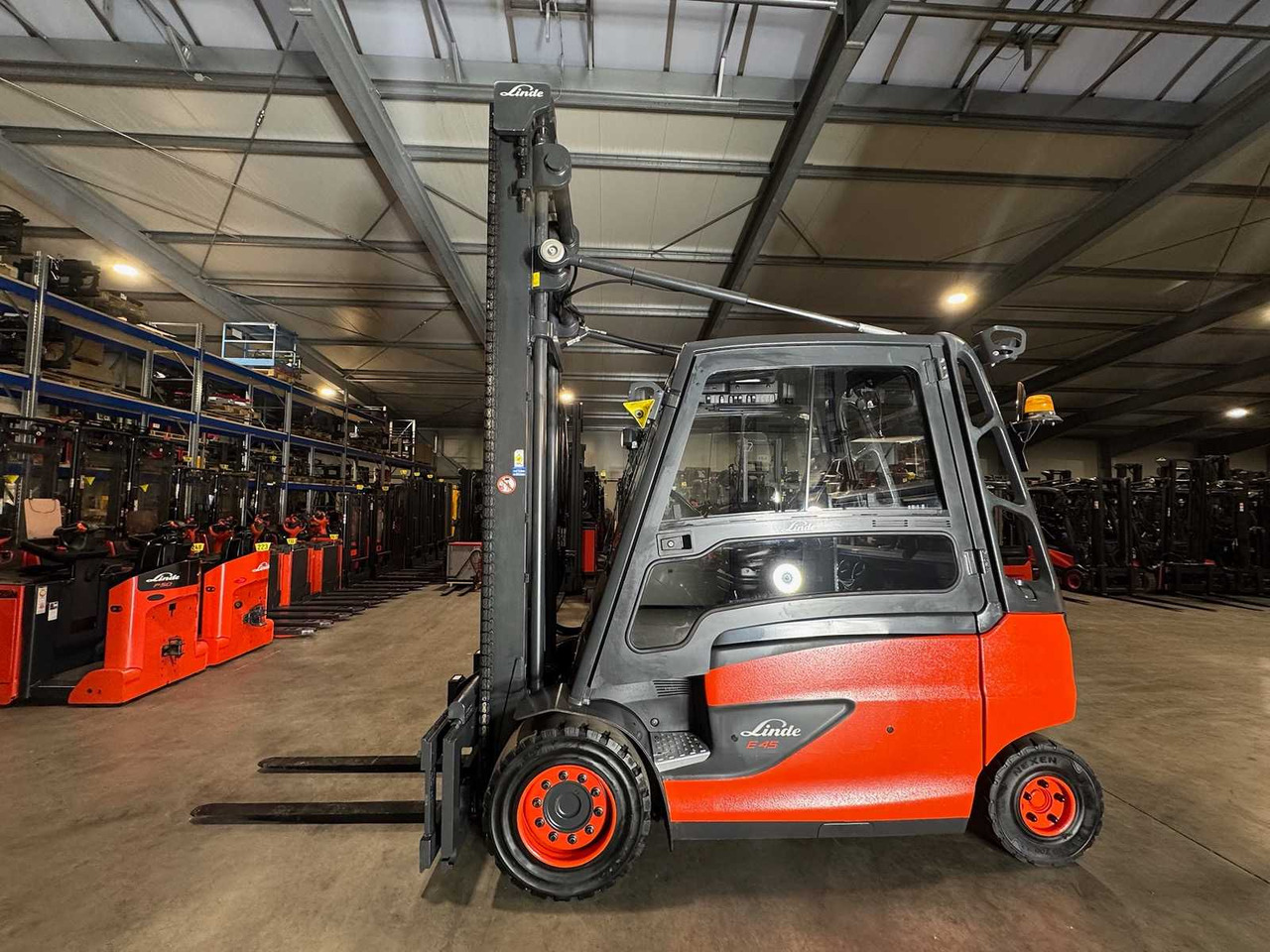 08/2017 SERVICE+UVV 10/2026 LINDE E45HL 4.500KG ELECTRIC FORKLIFT CAB HEATER E50 - Carretilla elevadora: foto 1 08/2017 SERVICE+UVV 10/2026 LINDE E45HL 4.500KG ELECTRIC FORKLIFT CAB HEATER E50 - Carretilla elevadora: foto 1
