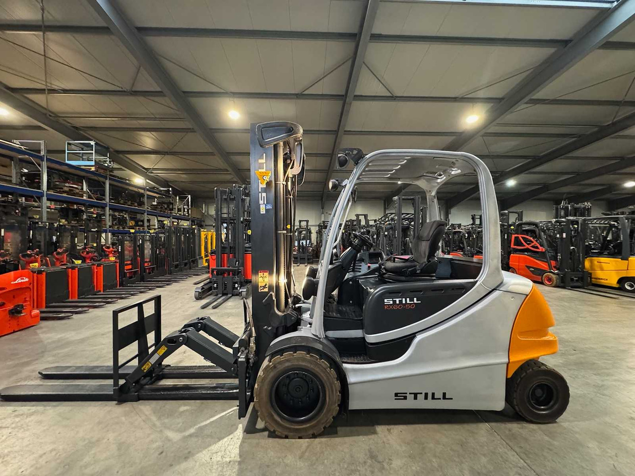 10/2025 SERVICE + UVV 11/2026 STILL RX60-50 5.000KG TRIPLEX 538CM 3.+4. - Carretilla elevadora: foto 3 10/2025 SERVICE + UVV 11/2026 STILL RX60-50 5.000KG TRIPLEX 538CM 3.+4. - Carretilla elevadora: foto 3