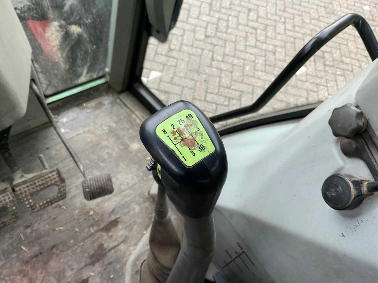 Tractor 1994 FENDT FARMER 312 TURBOMATIK ALL-WHEEL DRIVE FARM TRACTOR: foto 37