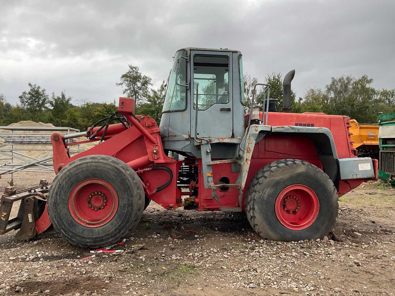 1996 KOMATSU WH320-3H WHEEL LOADER - Cargadora de ruedas: foto 5 1996 KOMATSU WH320-3H WHEEL LOADER - Cargadora de ruedas: foto 5