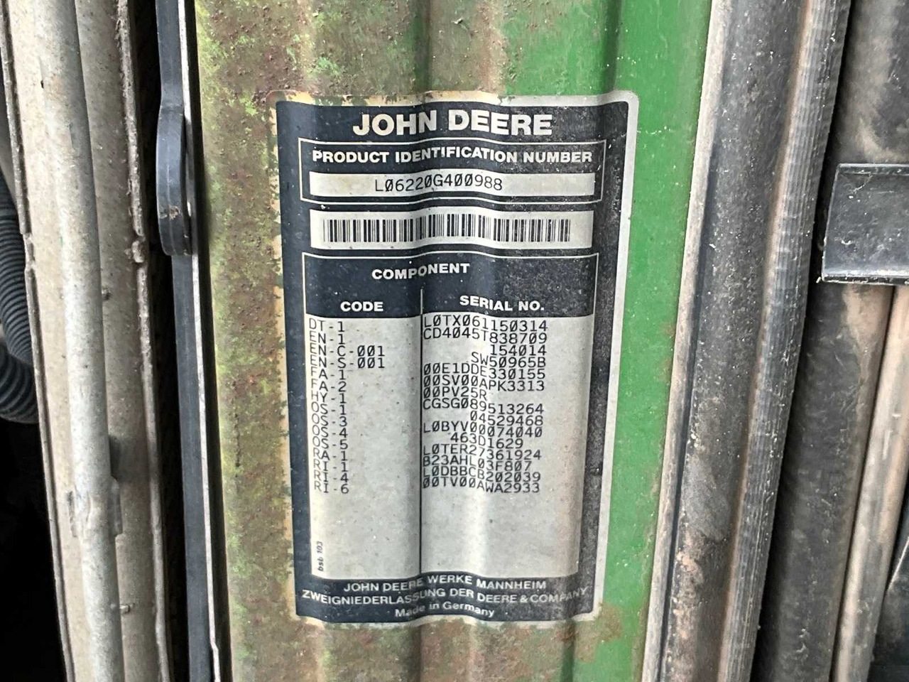 Tractor 2001 JOHN DEERE 6220 FOUR WHEEL DRIVE FARM TRACTOR: foto 29 Tractor 2001 JOHN DEERE 6220 FOUR WHEEL DRIVE FARM TRACTOR: foto 29