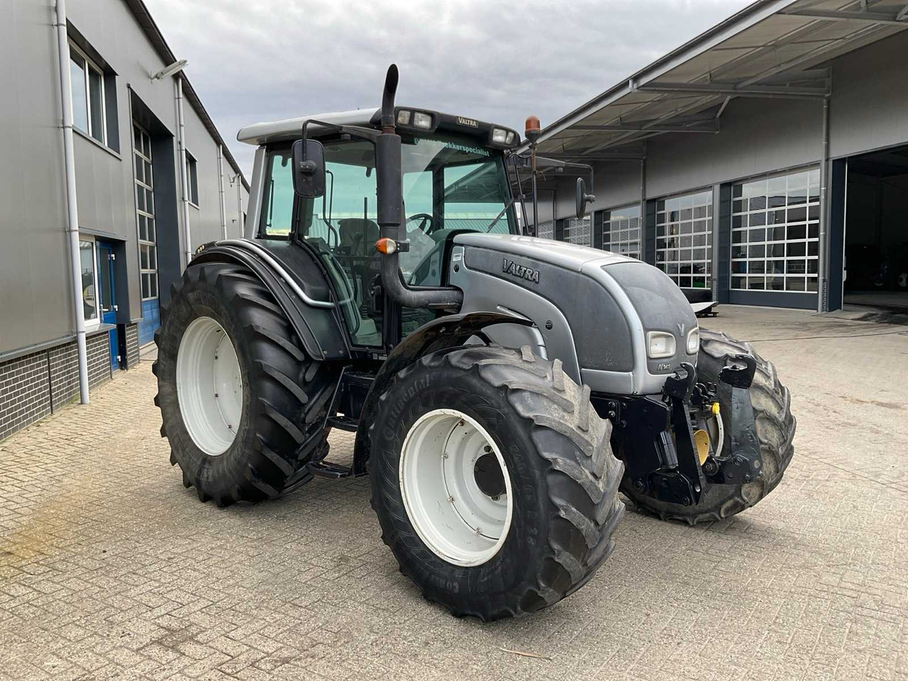2006 VALTRA N141 HITECH ALL-WHEEL DRIVE FARM TRACTOR - Tractor: foto 4 2006 VALTRA N141 HITECH ALL-WHEEL DRIVE FARM TRACTOR - Tractor: foto 4