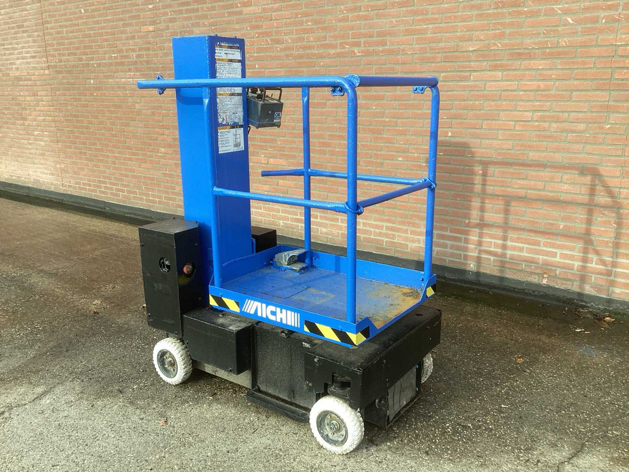 2007 AICHI SV 04 B AERIAL PLATFORM - Plataforma elevadora: foto 3 2007 AICHI SV 04 B AERIAL PLATFORM - Plataforma elevadora: foto 3