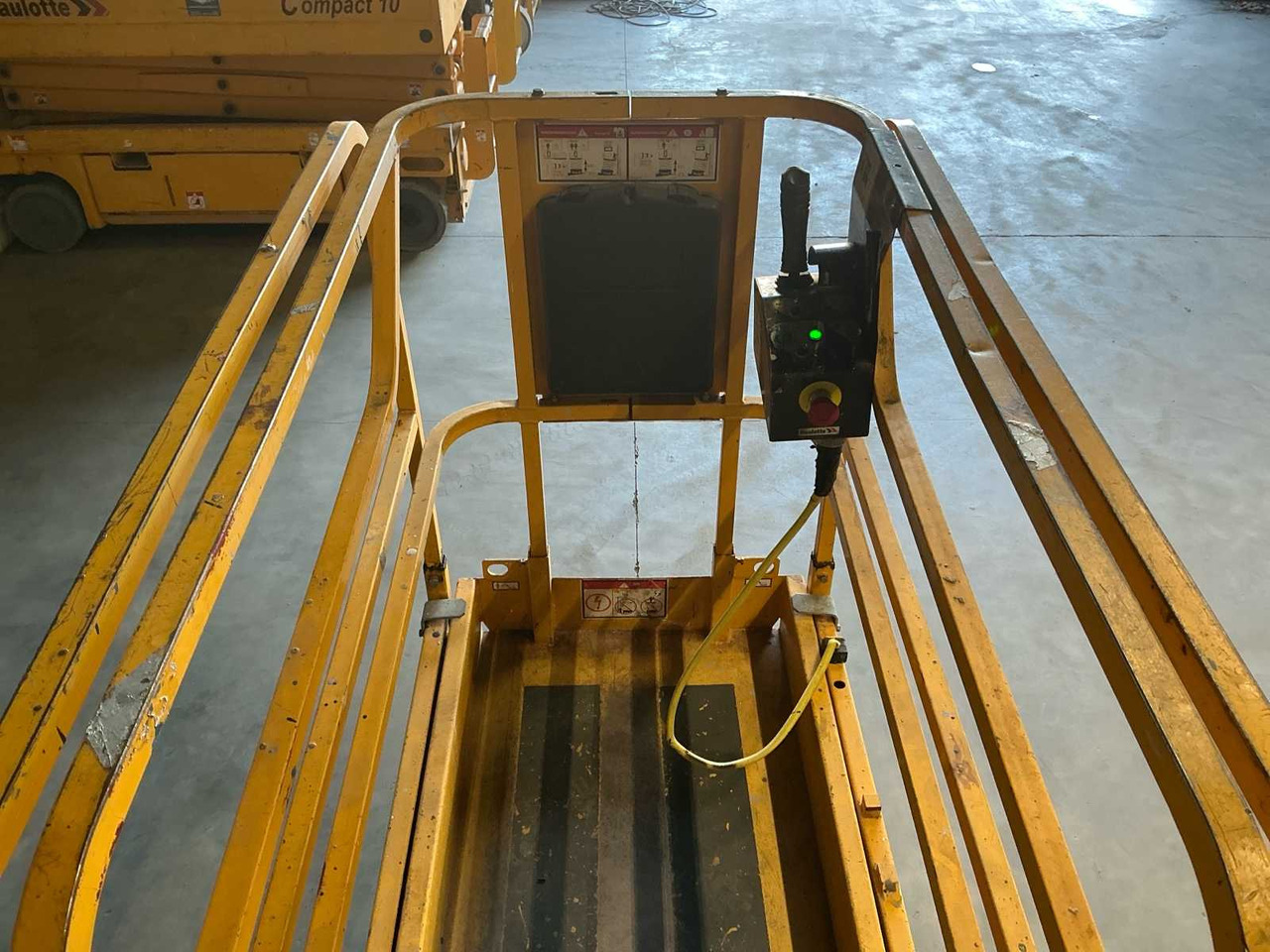 Plataforma elevadora 2008 HAULOTTE COMPACT 8 AERIAL PLATFORM: foto 15