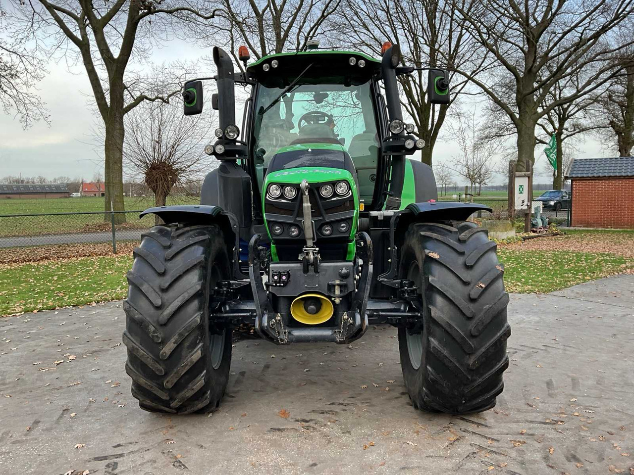 2015 DEUTZ-FAHR 6190 TTV ALL-WHEEL DRIVE FARM TRACTOR - Tractor: foto 2 2015 DEUTZ-FAHR 6190 TTV ALL-WHEEL DRIVE FARM TRACTOR - Tractor: foto 2